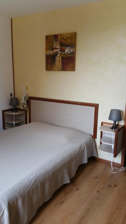 Hotel Le Magiot Montliot-et-Courcelles Esterno foto